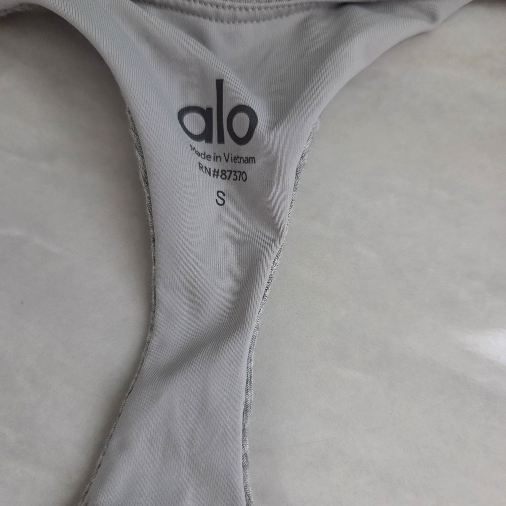 Alo Yoga KNOT BRA FULL SCOOP  In Heather Grey - Picture 4 of 6